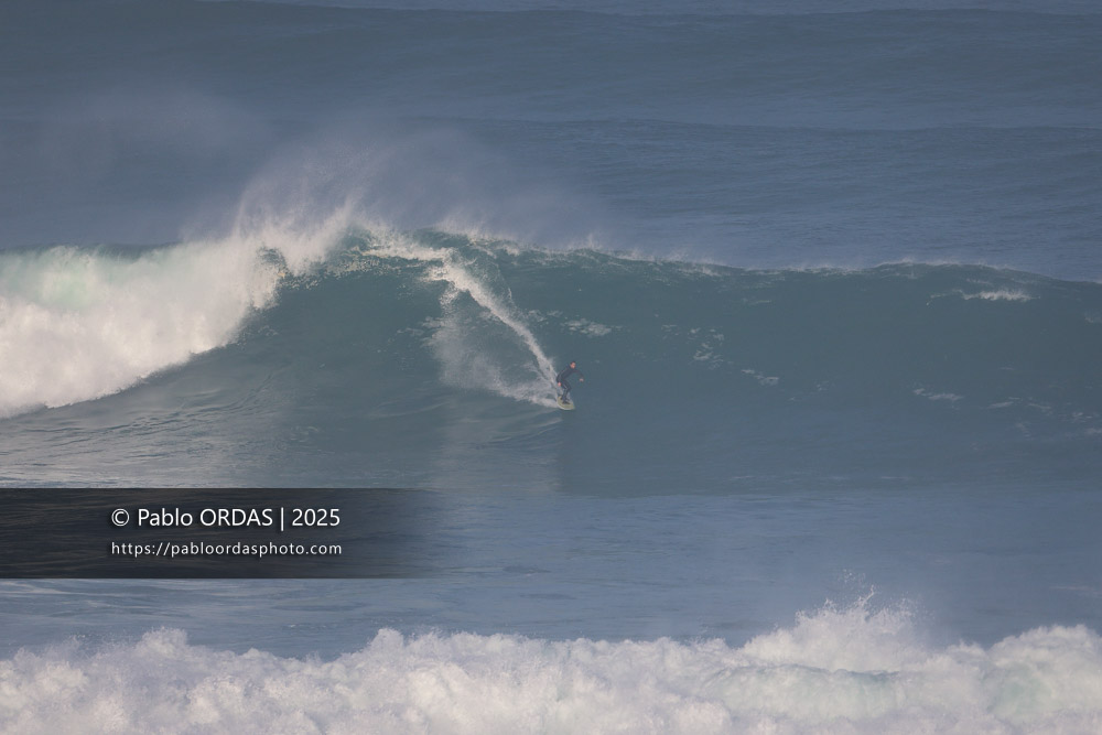 Célian Tachon, pendant la session du 13 décembre 2025 à Guéthary, France (Photo Pablo ORDAS)