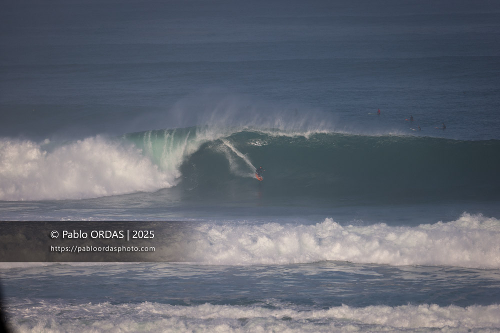 Lucas Espil, pendant la session du 13 décembre 2025 à Guéthary, France (Photo Pablo ORDAS)