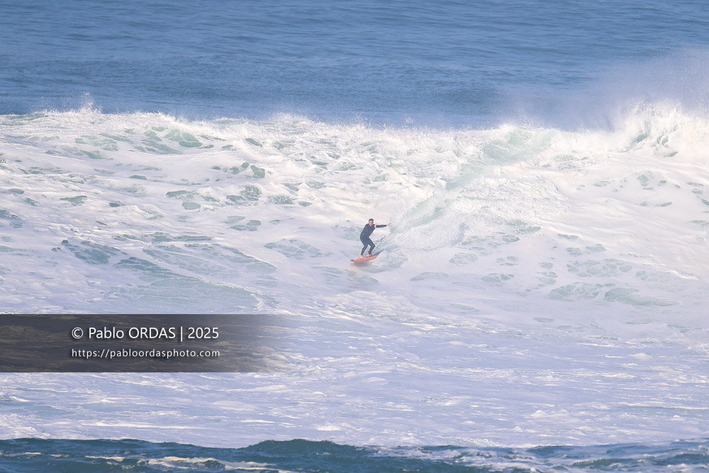 Lucas Espil, pendant la session du 13 décembre 2025 à Guéthary, France (Photo Pablo ORDAS)