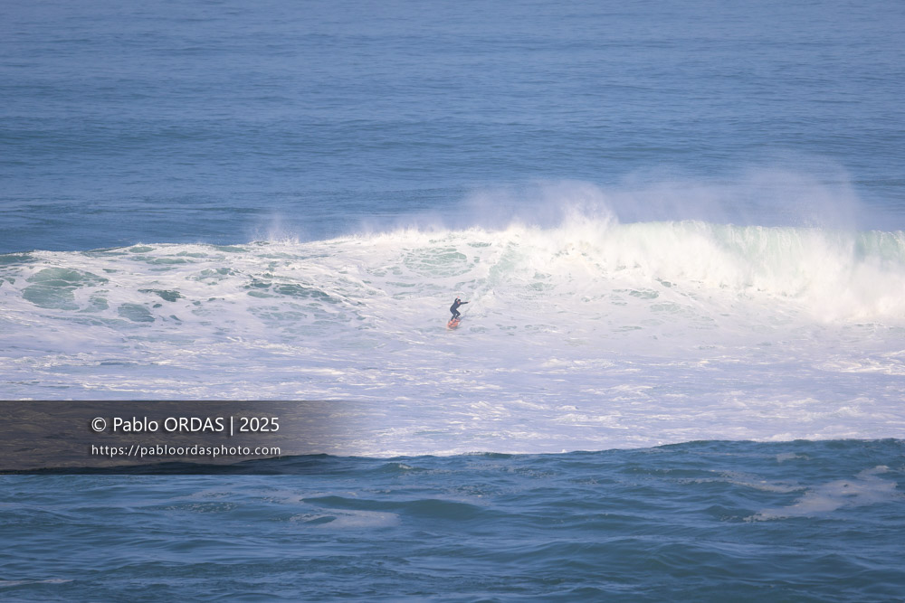 Lucas Espil, pendant la session du 13 décembre 2025 à Guéthary, France (Photo Pablo ORDAS)