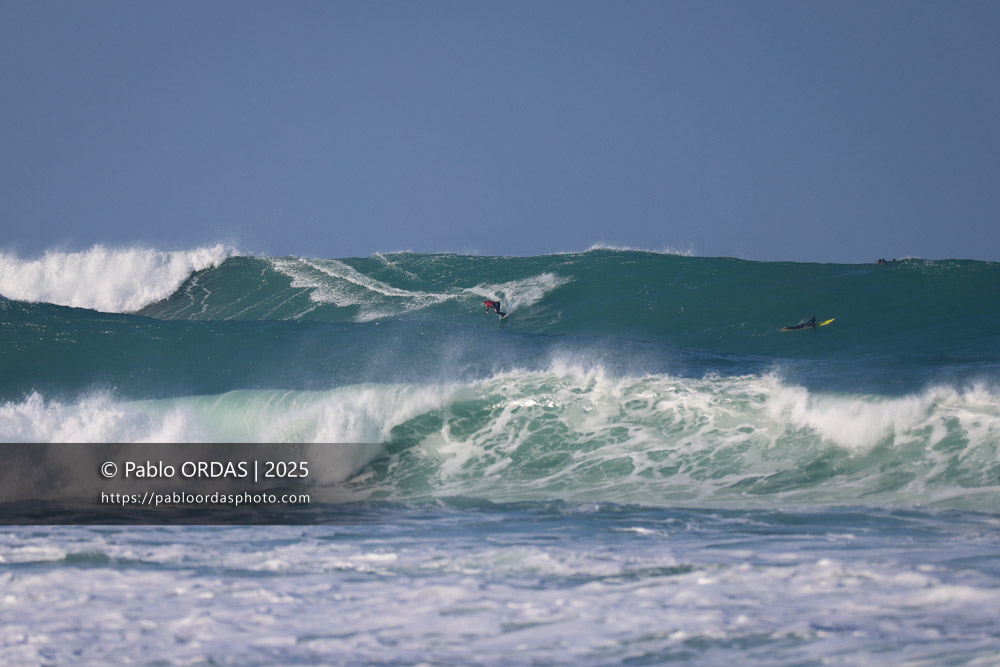 Jade Magnien, pendant la session du 13 décembre 2025 à Guéthary, France (Photo Pablo ORDAS)