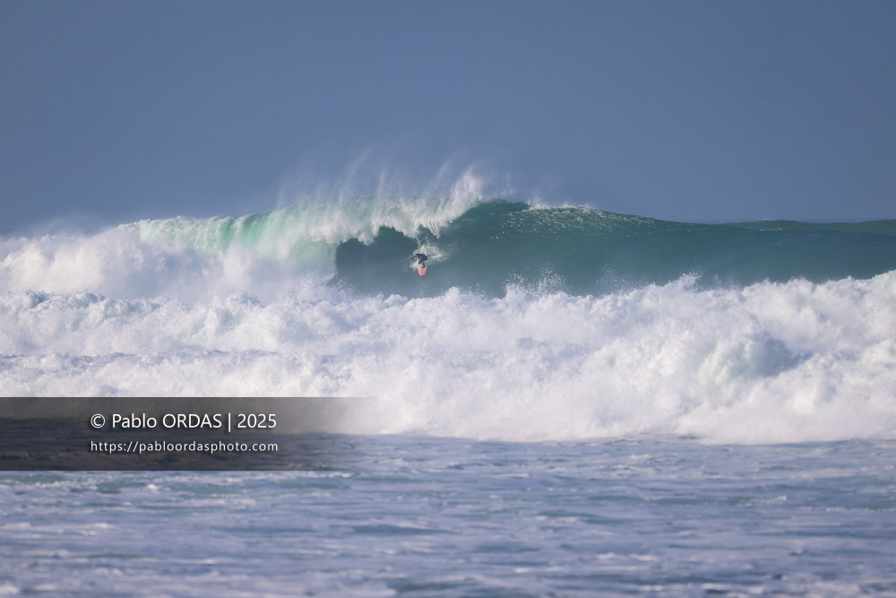 Tom Voragen, pendant la session du 13 décembre 2025 à Guéthary, France (Photo Pablo ORDAS)