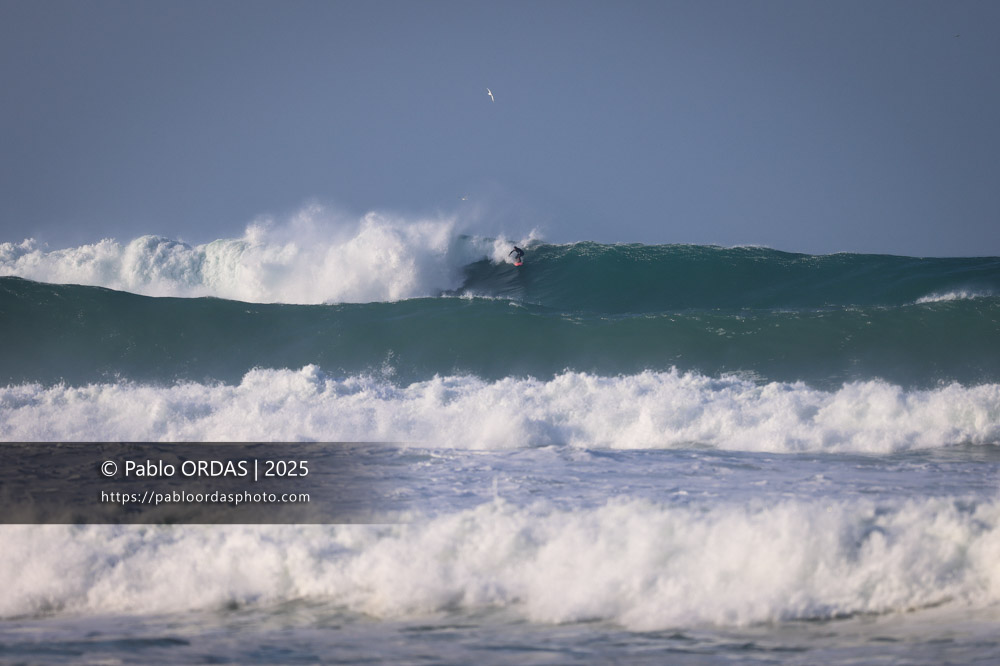 Tom Voragen, pendant la session du 13 décembre 2025 à Guéthary, France (Photo Pablo ORDAS)