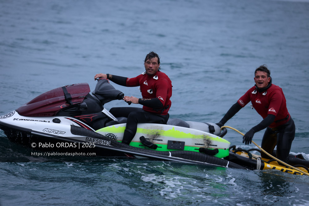 Andony Abaigar, Raoul Torre, pendant la session du 19 décembre 2025 à Belharra, France (Photo Pablo ORDAS)