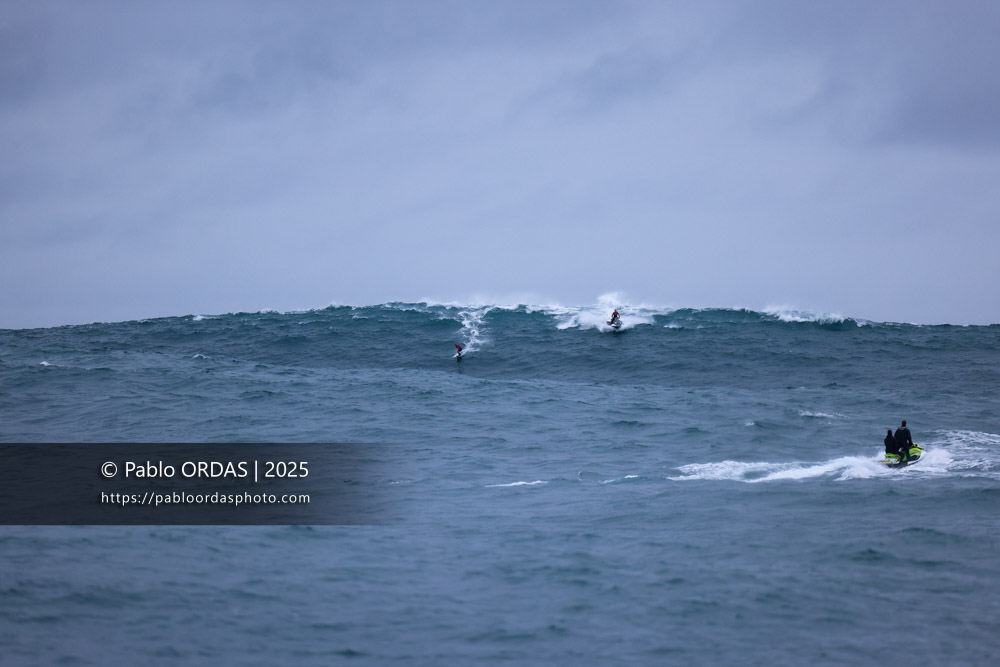 Louis Marchiset, pendant la session du 19 décembre 2025 à Belharra, France (Photo Pablo ORDAS)