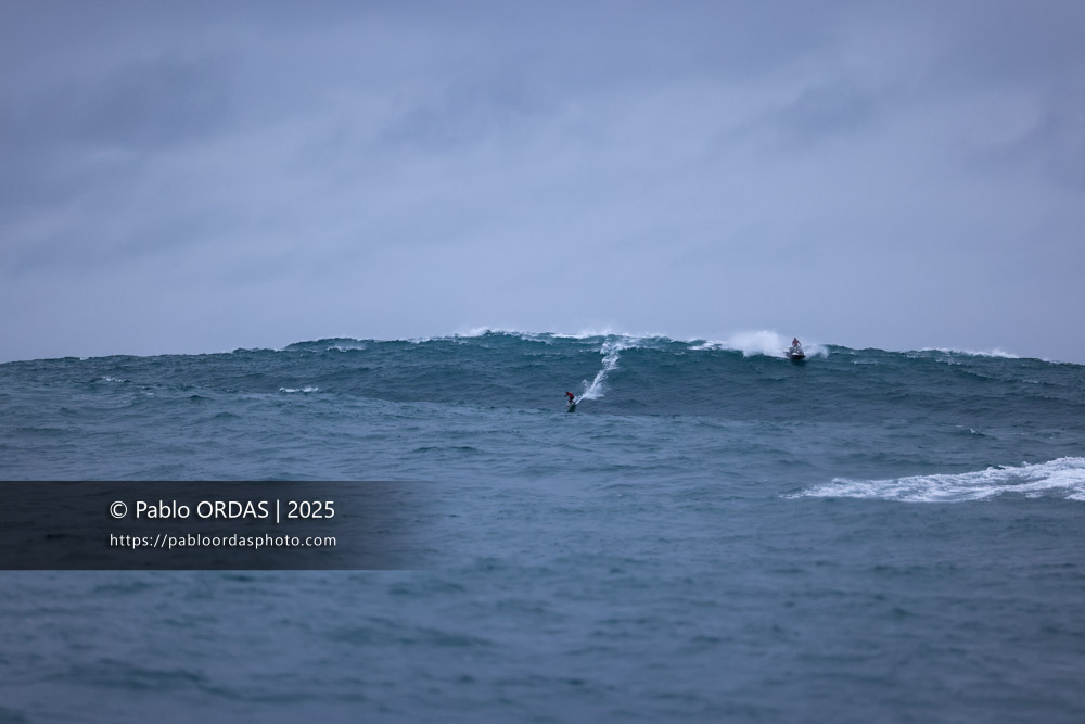 Louis Marchiset, pendant la session du 19 décembre 2025 à Belharra, France (Photo Pablo ORDAS)