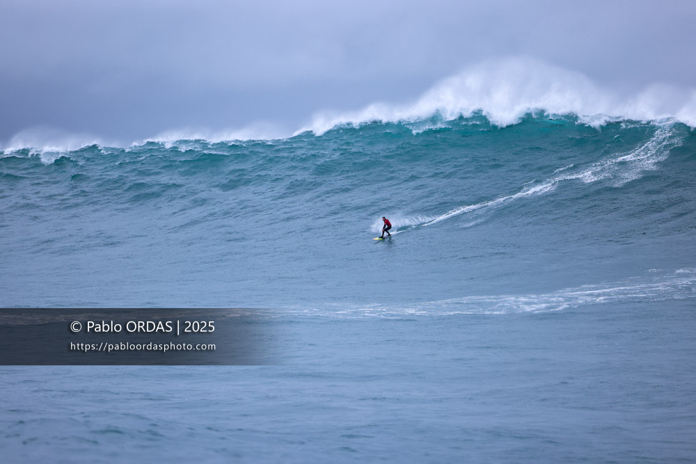 Louis Marchiset, pendant la session du 19 décembre 2025 à Belharra, France (Photo Pablo ORDAS)