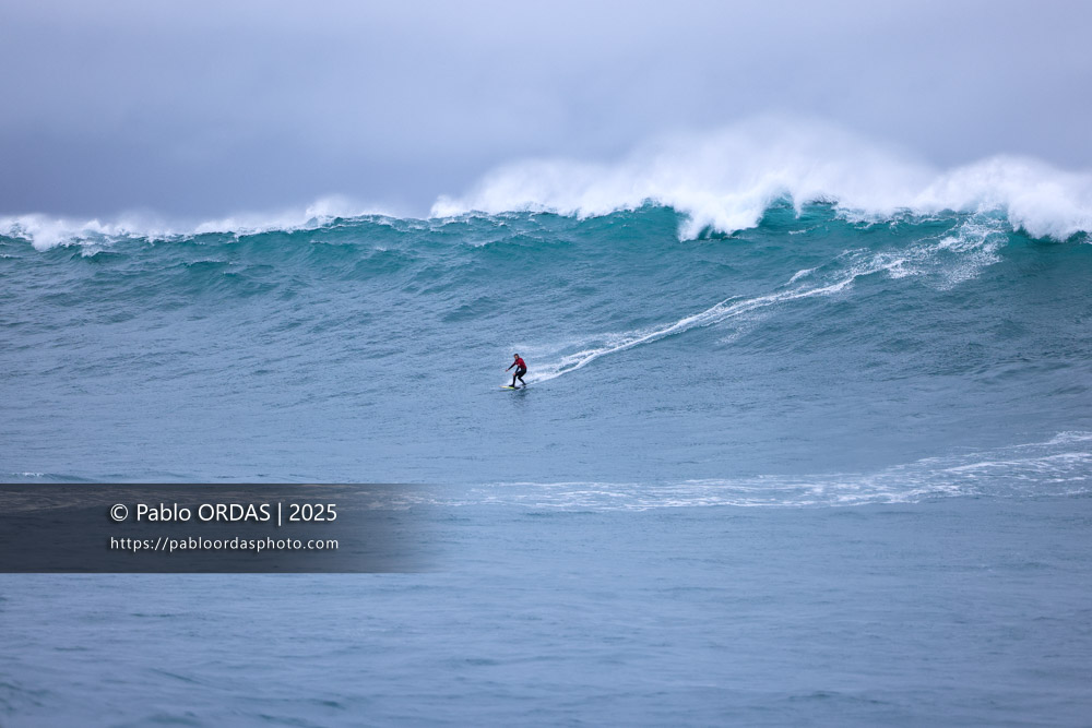 Louis Marchiset, pendant la session du 19 décembre 2025 à Belharra, France (Photo Pablo ORDAS)