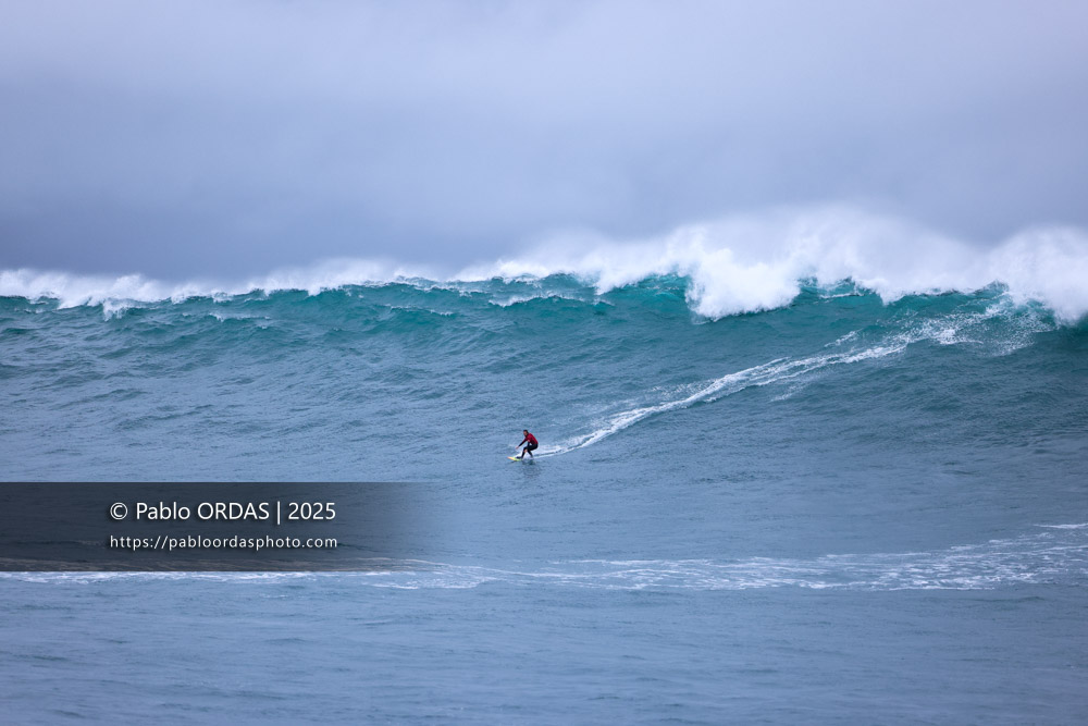 Louis Marchiset, pendant la session du 19 décembre 2025 à Belharra, France (Photo Pablo ORDAS)