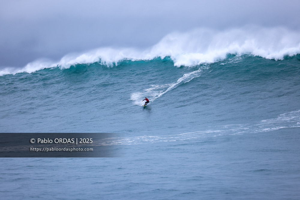 Louis Marchiset, pendant la session du 19 décembre 2025 à Belharra, France (Photo Pablo ORDAS)