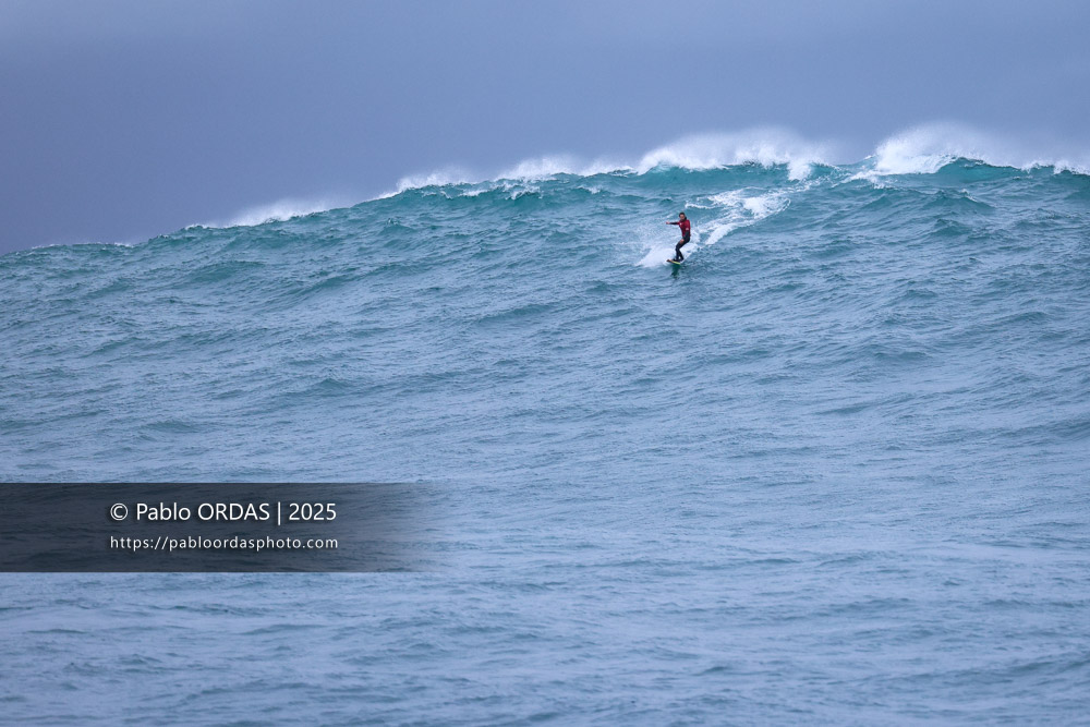 Louis Marchiset, pendant la session du 19 décembre 2025 à Belharra, France (Photo Pablo ORDAS)