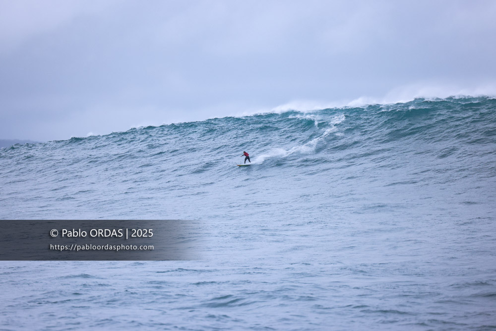 Louis Marchiset, pendant la session du 19 décembre 2025 à Belharra, France (Photo Pablo ORDAS)