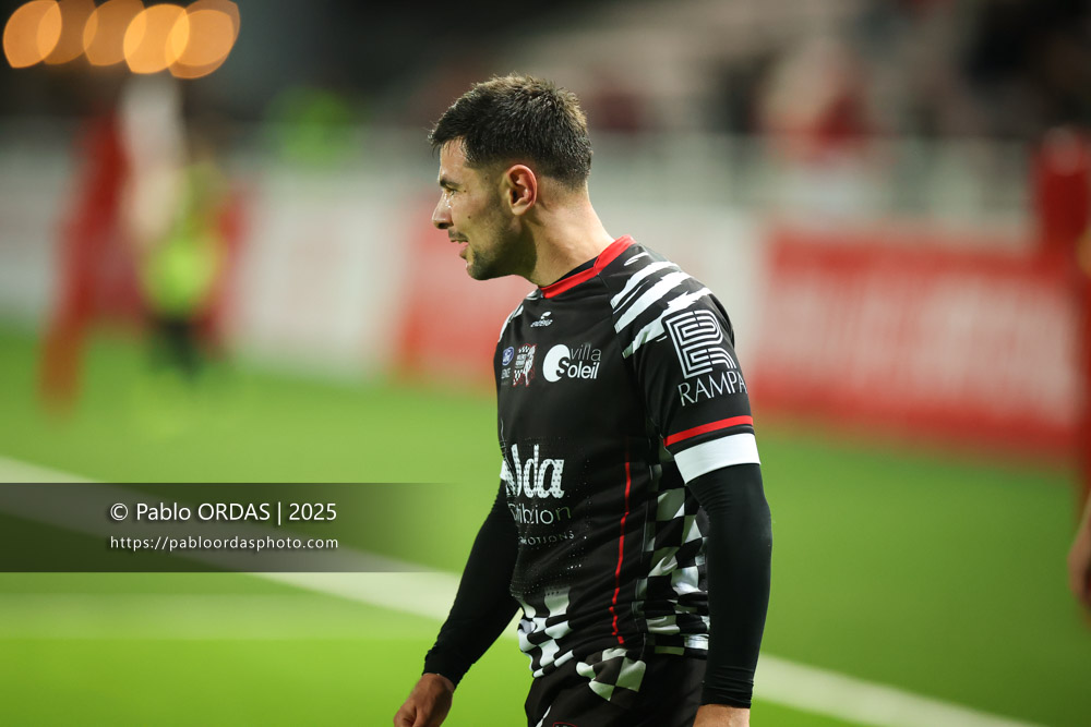 Lucas Méret, lors du match de Pro D2 entre le Biarritz olympique et Valence Romans, le 5 décembre 2025 au stade Aguiléra de Biarritz, France (Photo Pablo ORDAS)