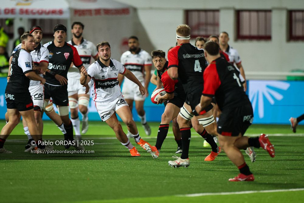 Enzo Selponi, lors du match de Pro D2 entre le Biarritz olympique et Oyonnax, le 19 décembre 2025 au stade Aguiléra de Biarritz, France (Photo Pablo ORDAS)