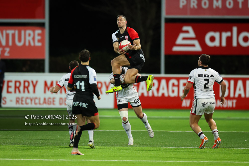 Kylian Jaminet, lors du match de Pro D2 entre le Biarritz olympique et Oyonnax, le 19 décembre 2025 au stade Aguiléra de Biarritz, France (Photo Pablo ORDAS)