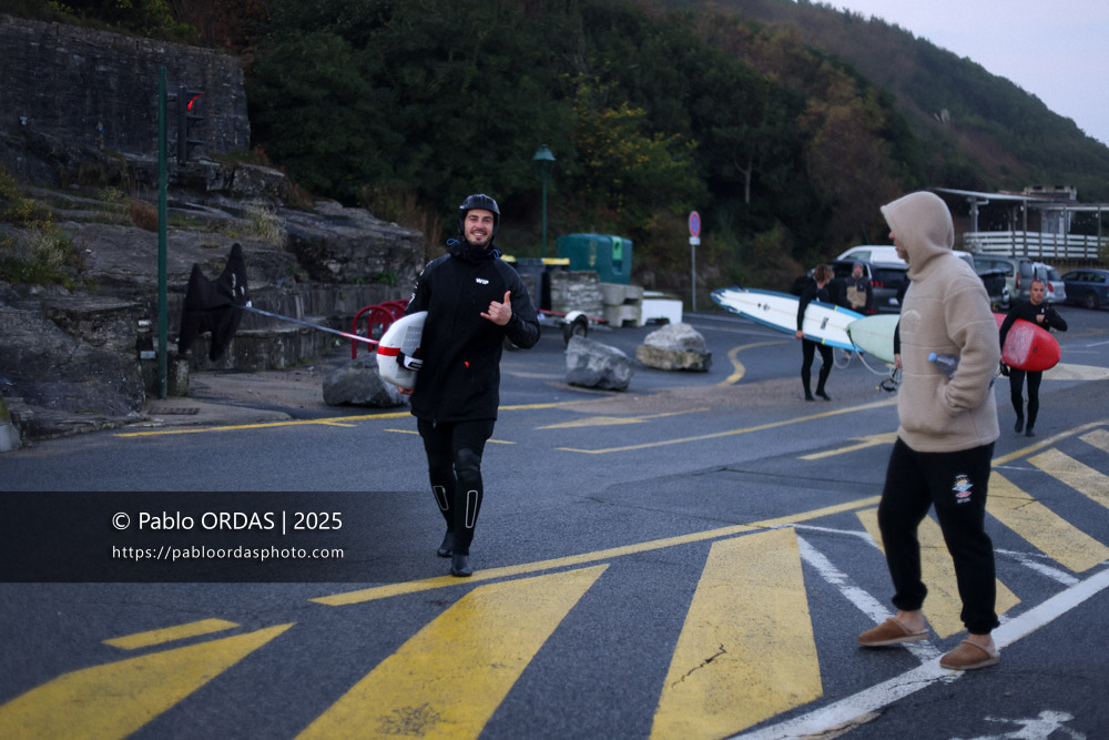 Tom Constant, pendant la session du 13 décembre 2025 à Guéthary, France (Photo Pablo ORDAS)