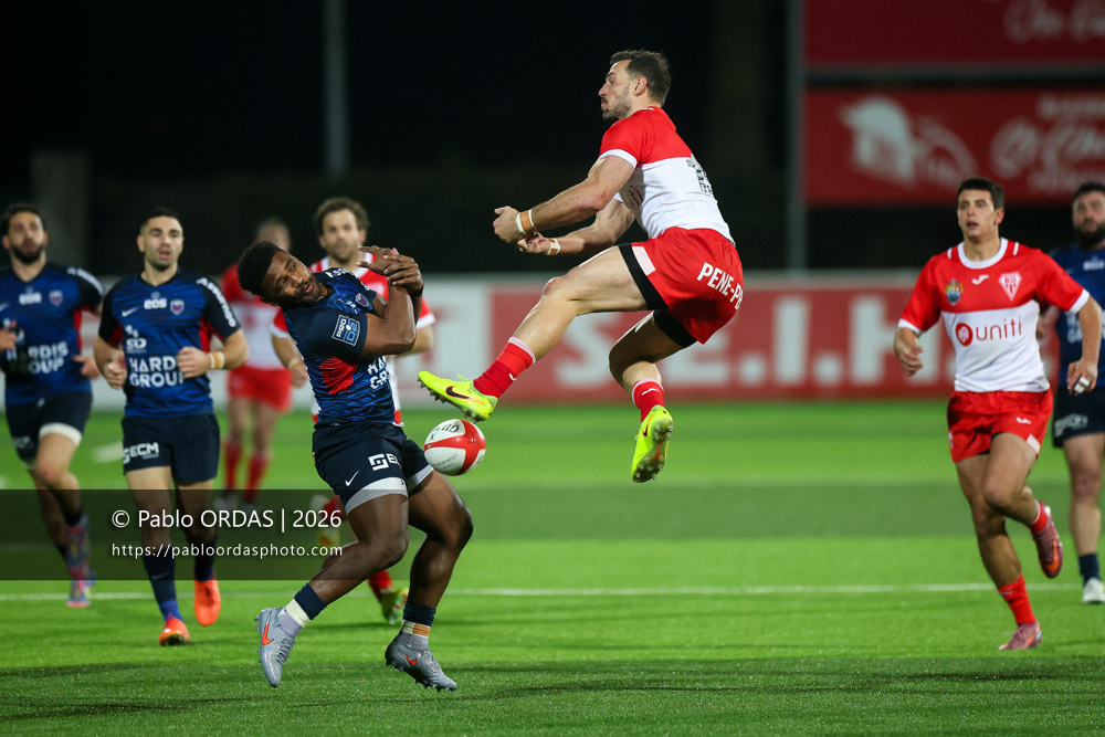 Kaminieli Rasaku, Kylian Jaminet, lors du match de Pro D2 entre le Biarritz olympique et Grenoble, le 30 janvier 2026 au stade Aguiléra de Biarritz, France (Photo Pablo ORDAS)