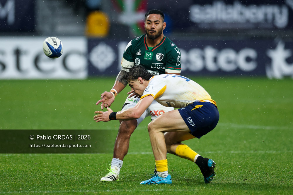 Manu Tuilagi, lors du match de Champions Cup entre l'Aviron bayonnais et le Leinster, le 17 janvier 2026 au stade Jean Dauger de Bayonne, France (Photo Pablo ORDAS)