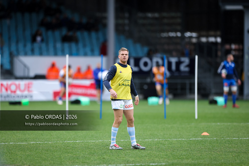 Gareth Anscombe, lors du match de Top 14 entre l'Aviron bayonnais et le Castres olympique, le 24 janvier 2026 au stade Jean Dauger de Bayonne, France (Photo Pablo ORDAS)