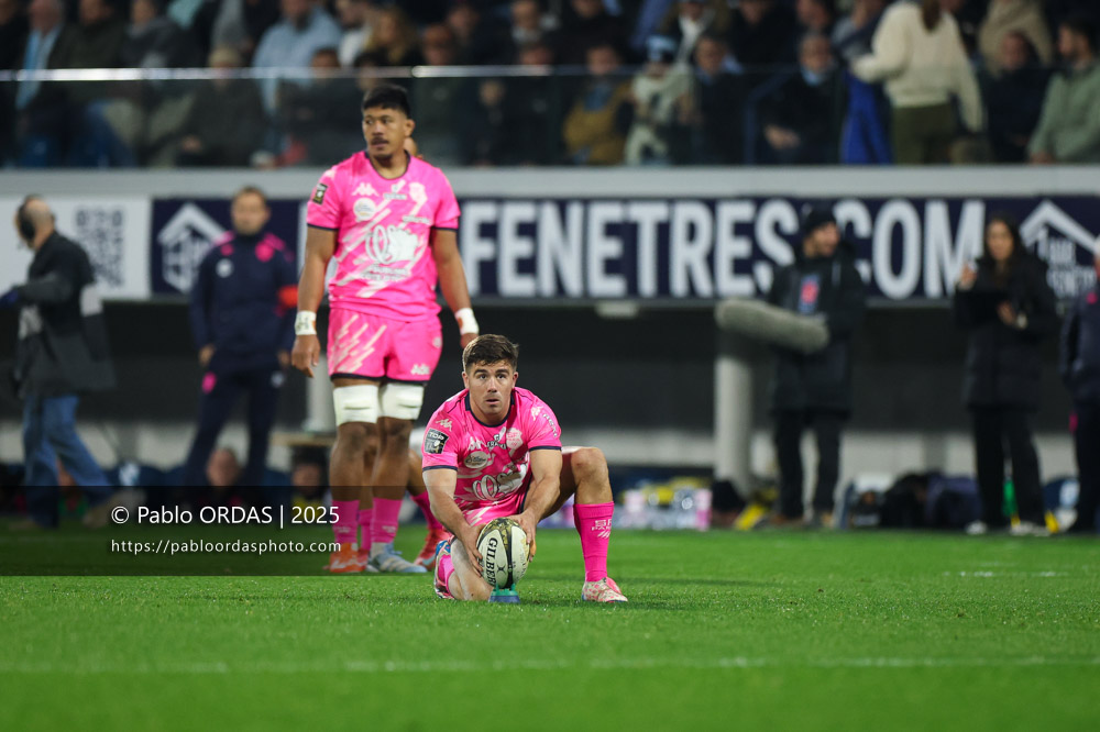 Louis Carbonel, lors du match de Top 14 entre l'Aviron bayonnais et le Stade français Paris, le 27 décembre 2025 au stade Jean Dauger de Bayonne, France (Photo Pablo ORDAS)