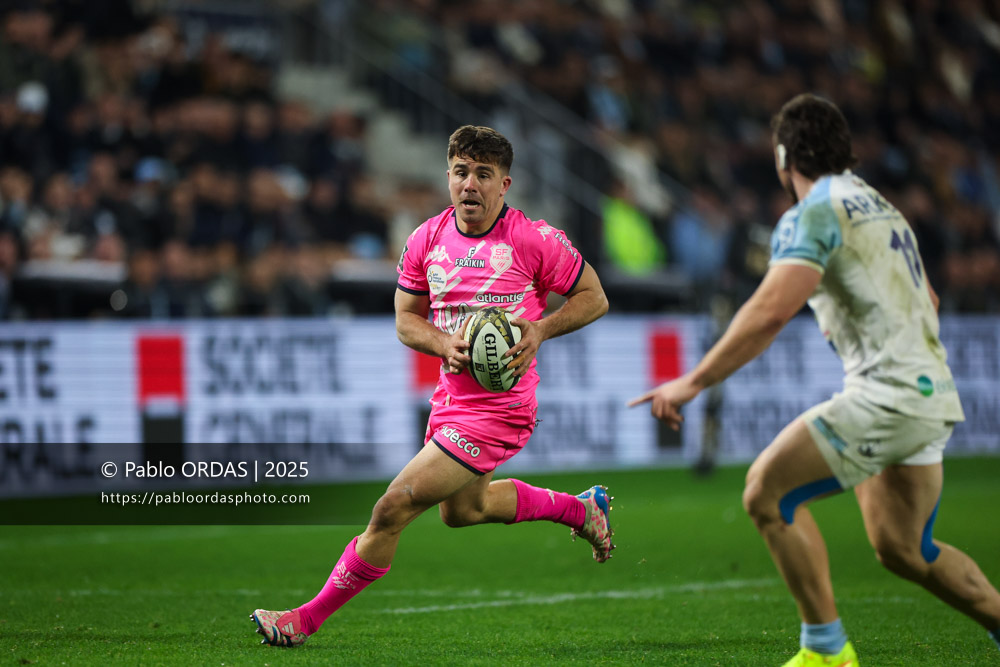 Louis Carbonel, lors du match de Top 14 entre l'Aviron bayonnais et le Stade français Paris, le 27 décembre 2025 au stade Jean Dauger de Bayonne, France (Photo Pablo ORDAS)