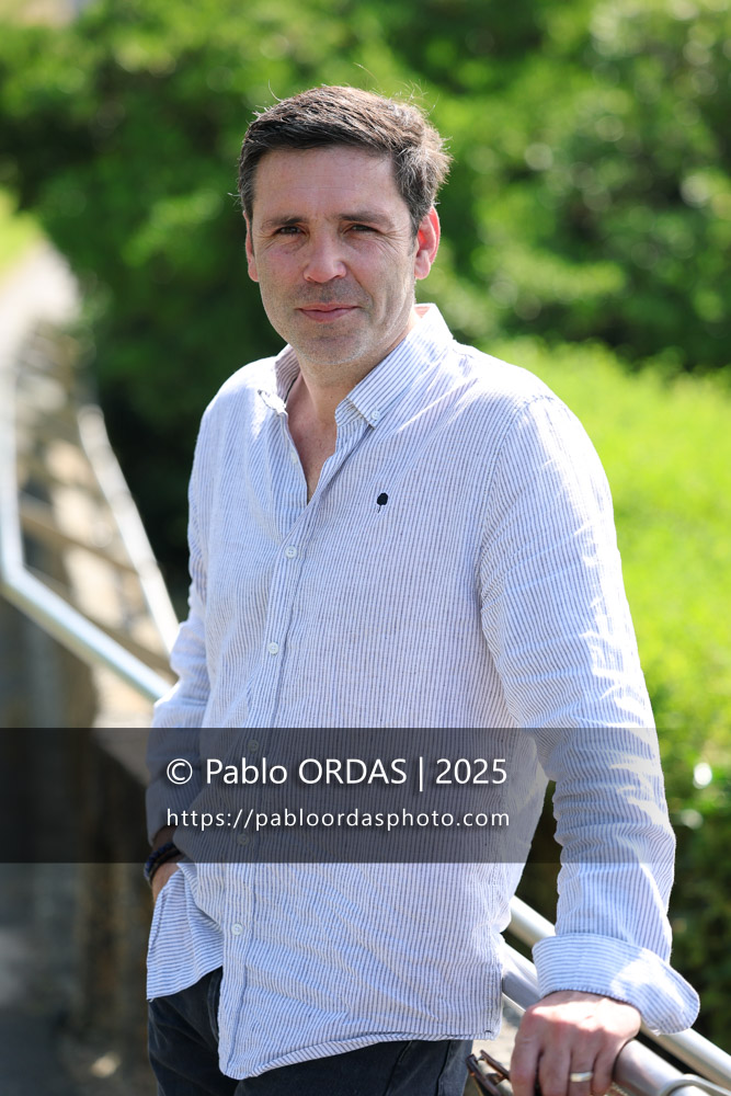 Portrait de l'ancien joueur du Biarritz olympique et du XV de France, Dimitri Yachvili, le 28 mai 2025 à Biarritz, France (Photo Pablo ORDAS)