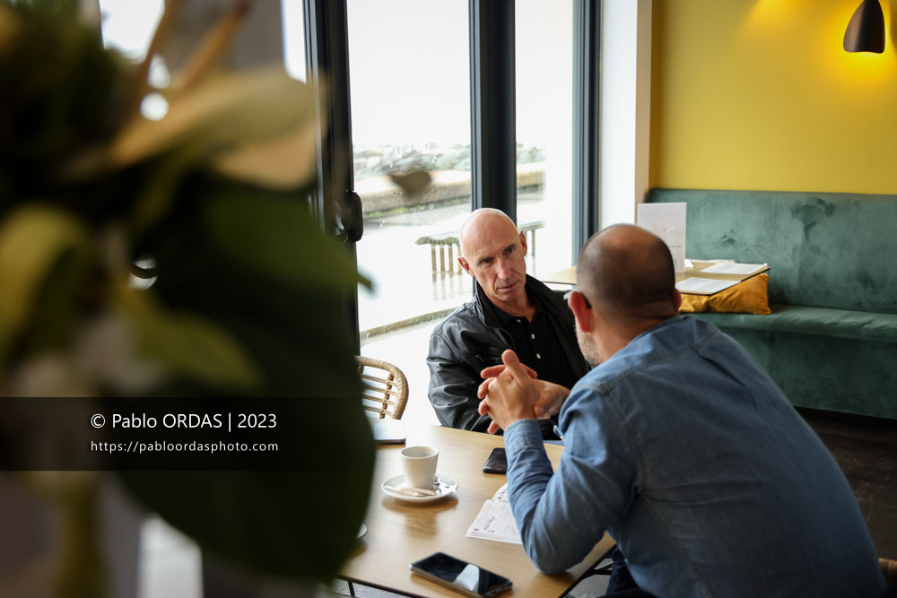 Portrait de l'ancien joueur et entraîneur du XV de France et de Biarritz, Patrice Lagisquet, le 26 octobre 2023 à Anglet, France (Photo Pablo ORDAS)