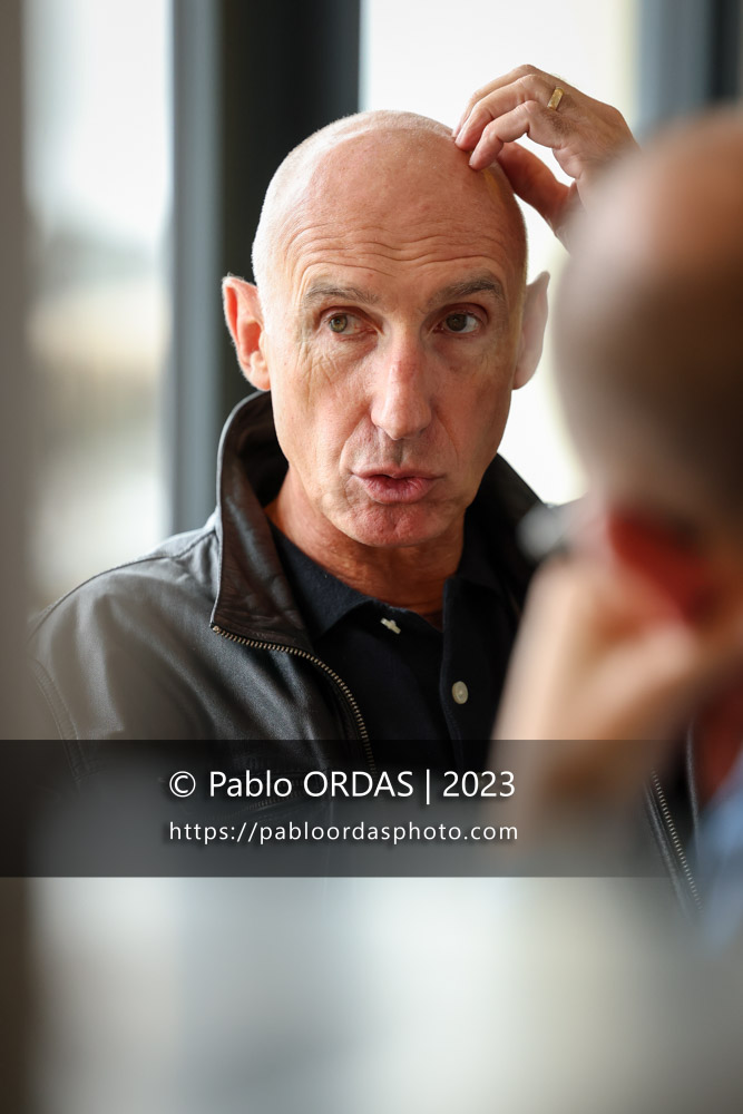 Portrait de l'ancien joueur et entraîneur du XV de France et de Biarritz, Patrice Lagisquet, le 26 octobre 2023 à Anglet, France (Photo Pablo ORDAS)