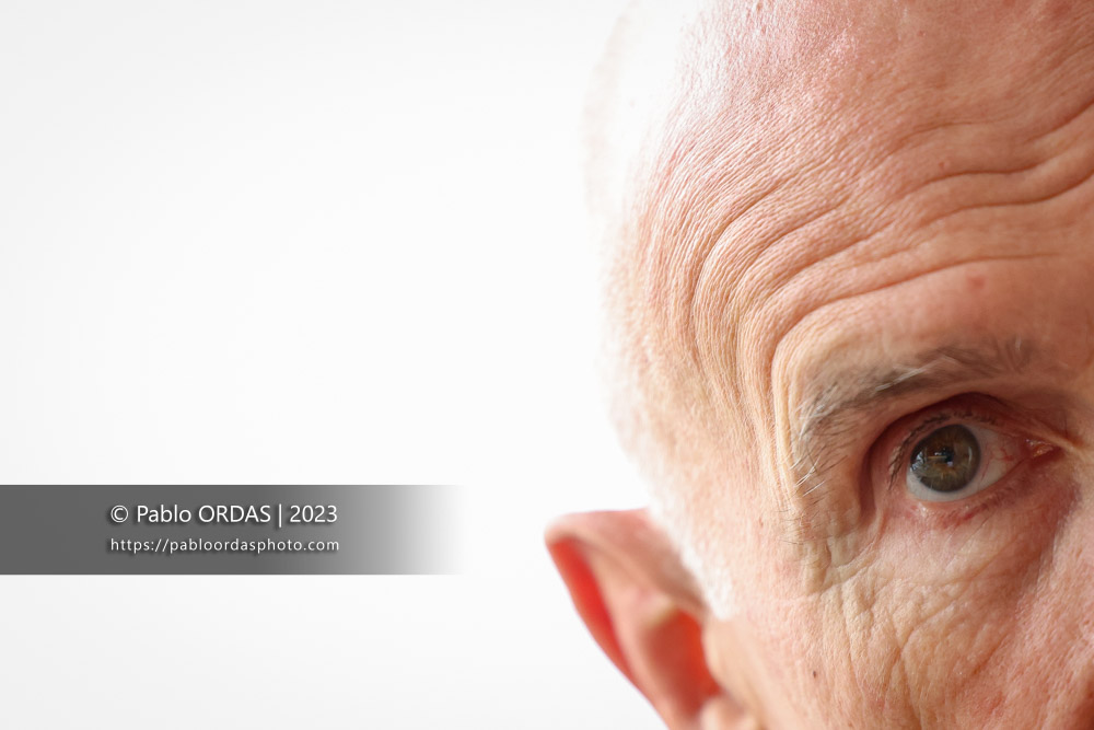 Portrait de l'ancien joueur et entraîneur du XV de France et de Biarritz, Patrice Lagisquet, le 26 octobre 2023 à Anglet, France (Photo Pablo ORDAS)