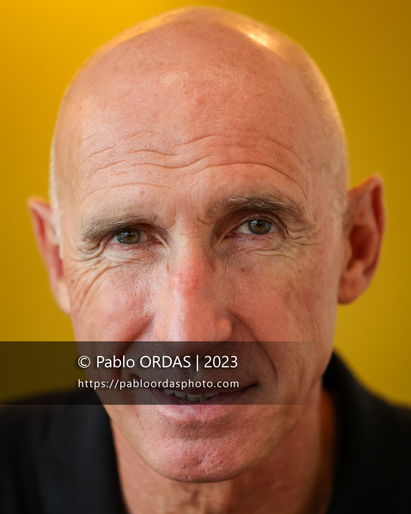 Portrait de l'ancien joueur et entraîneur du XV de France et de Biarritz, Patrice Lagisquet, le 26 octobre 2023 à Anglet, France (Photo Pablo ORDAS)