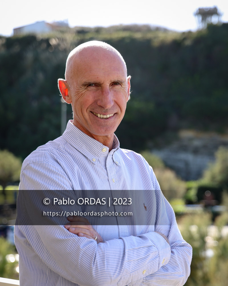 Portrait de l'ancien joueur et entraîneur du XV de France et de Biarritz, Patrice Lagisquet, le 26 octobre 2023 à Anglet, France (Photo Pablo ORDAS)