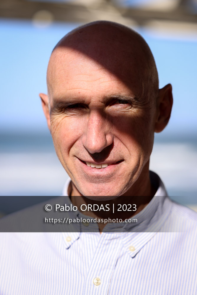 Portrait de l'ancien joueur et entraîneur du XV de France et de Biarritz, Patrice Lagisquet, le 26 octobre 2023 à Anglet, France (Photo Pablo ORDAS)