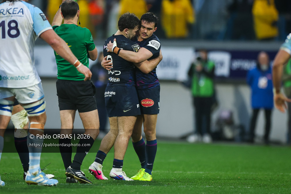 Léo Carbonneau, Max Spring, lors du match de Top 14 entre l'Aviron bayonnais et le Racing 92, le 14 février 2026 au stade Jean Dauger de Bayonne, France (Photo Pablo ORDAS)