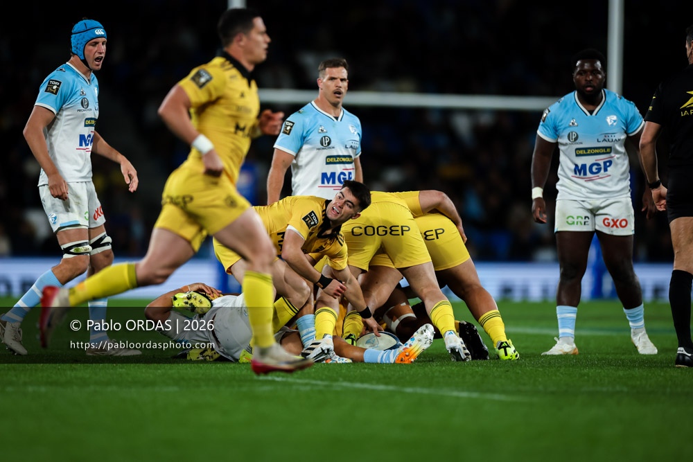 Nolann Le Garrec, lors du match de Top 14 entre l'Aviron bayonnais et le Stade rochelais, le 28 mars 2026 au stade Anoeta de Saint-Sébastien, Espagne (Photo Pablo ORDAS)