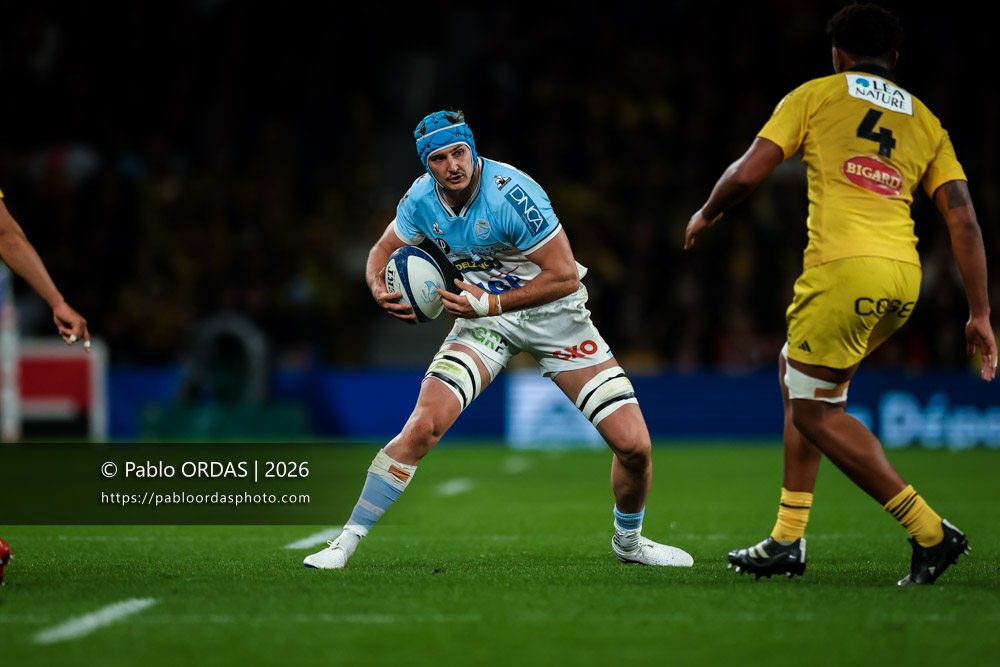 Esteban Capilla, lors du match de Top 14 entre l'Aviron bayonnais et le Stade rochelais, le 28 mars 2026 au stade Anoeta de Saint-Sébastien, Espagne (Photo Pablo ORDAS)