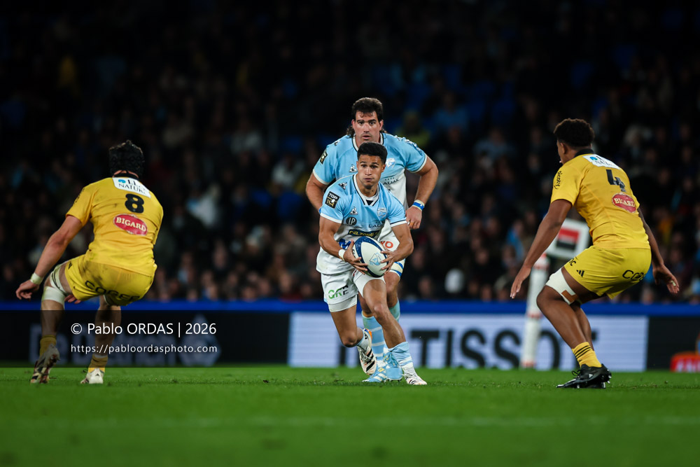 Tom Spring, lors du match de Top 14 entre l'Aviron bayonnais et le Stade rochelais, le 28 mars 2026 au stade Anoeta de Saint-Sébastien, Espagne (Photo Pablo ORDAS)