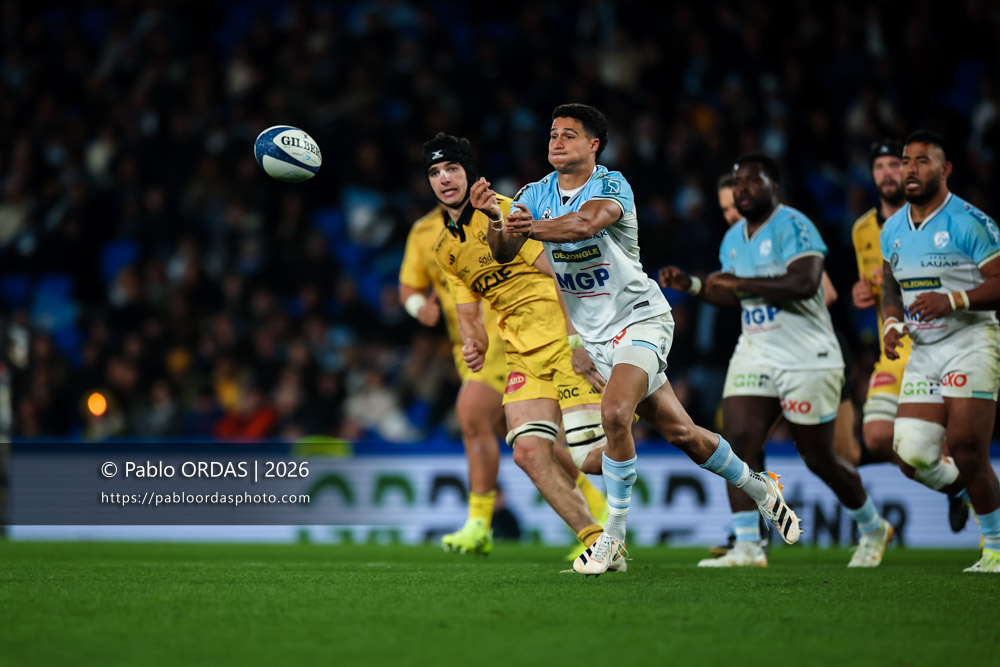 Tom Spring, lors du match de Top 14 entre l'Aviron bayonnais et le Stade rochelais, le 28 mars 2026 au stade Anoeta de Saint-Sébastien, Espagne (Photo Pablo ORDAS)
