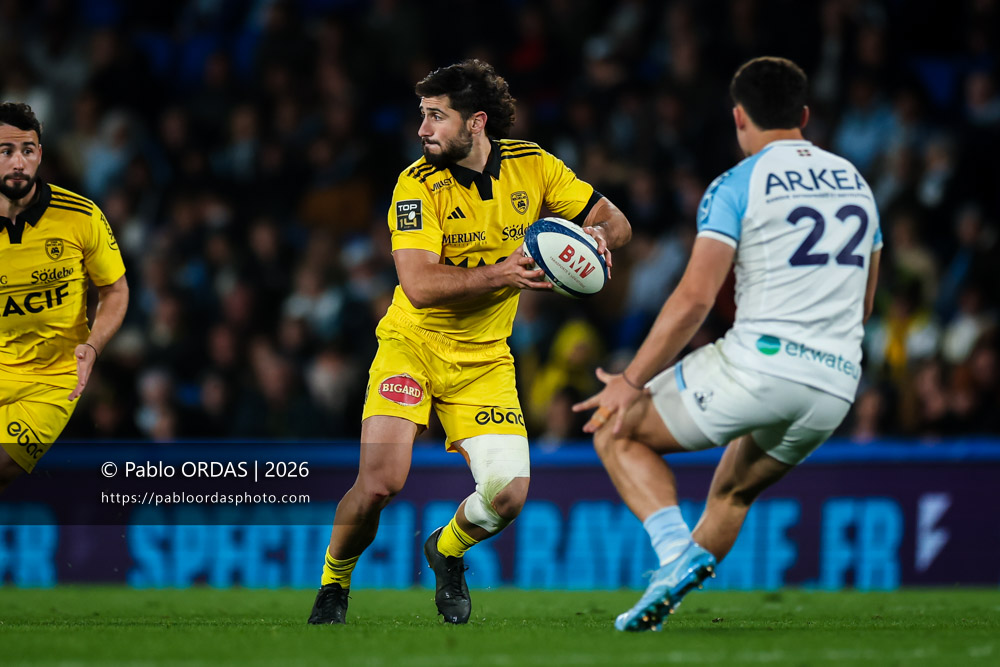 Jules Favre, lors du match de Top 14 entre l'Aviron bayonnais et le Stade rochelais, le 28 mars 2026 au stade Anoeta de Saint-Sébastien, Espagne (Photo Pablo ORDAS)