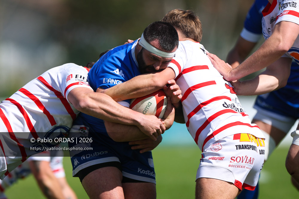 Maxime Gonzalez, lors du match de Nationale 2 entre l'Anglet olympique et Salles, le 29 mars 2026 au stade Saint-Jean d'Anglet, France (Photo Pablo ORDAS)