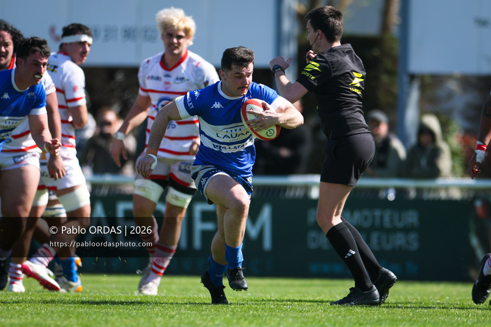 Bixente Layan, lors du match de Nationale 2 entre l'Anglet olympique et Salles, le 29 mars 2026 au stade Saint-Jean d'Anglet, France (Photo Pablo ORDAS