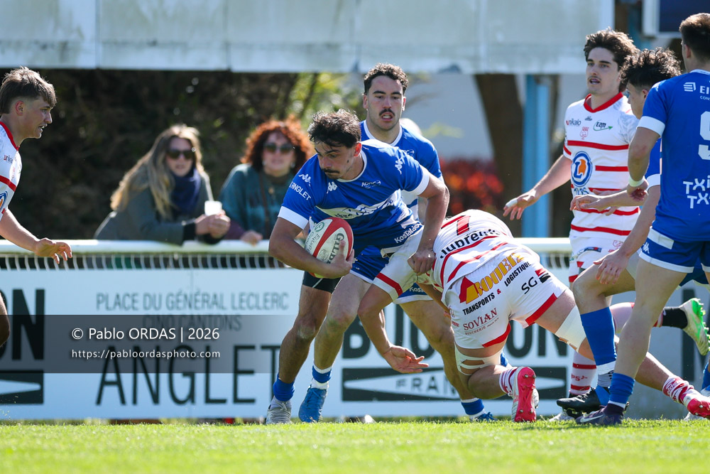 Iban Tsouladzé, lors du match de Nationale 2 entre l'Anglet olympique et Salles, le 29 mars 2026 au stade Saint-Jean d'Anglet, France (Photo Pablo ORDAS