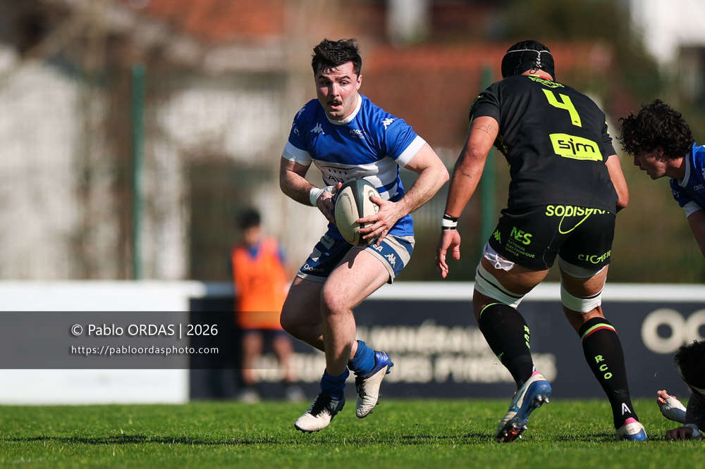 Bixente Layan, lors du match de Nationale 2 entre l'Anglet olympique et Orléans, le 1er mars 2026 au stade Saint-Jean d'Anglet, France (Photo Pablo ORDAS)