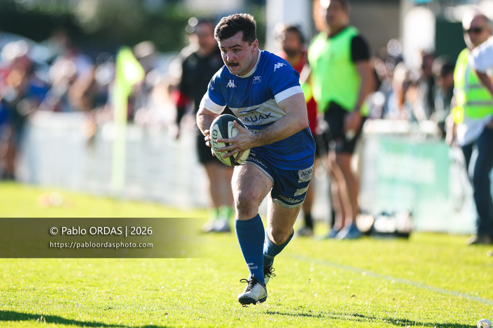 Bixente Layan, lors du match de Nationale 2 entre l'Anglet olympique et Orléans, le 1er mars 2026 au stade Saint-Jean d'Anglet, France (Photo Pablo ORDAS)