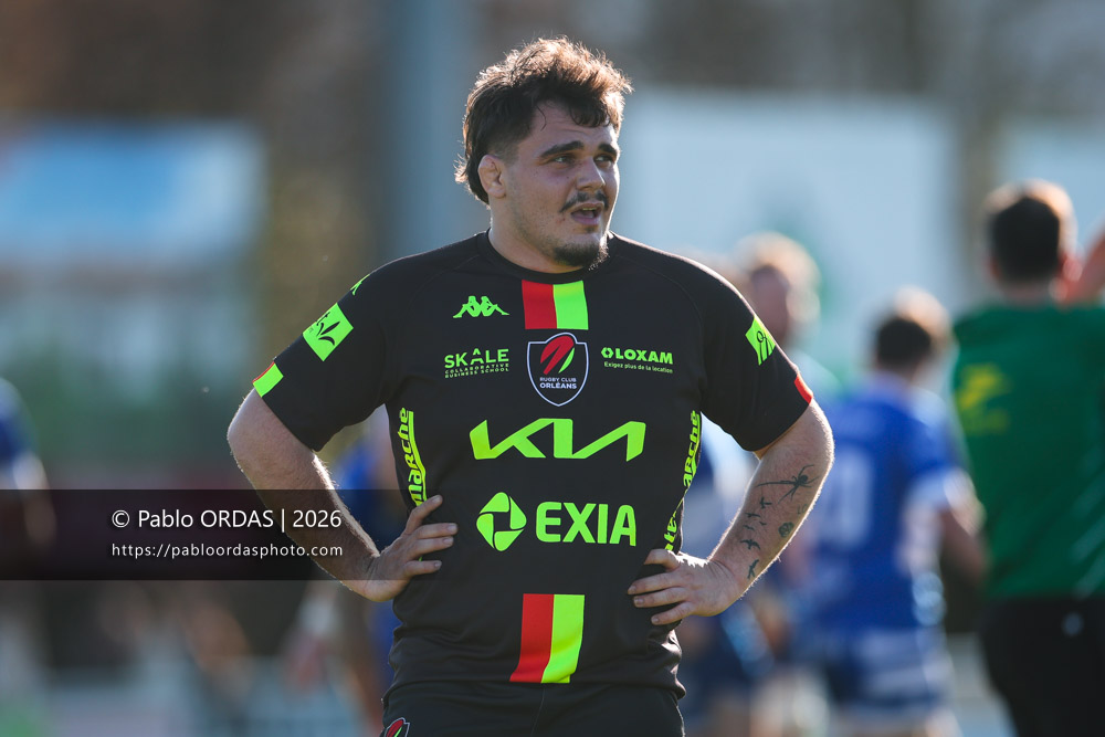 Lendi Dakaj, lors du match de Nationale 2 entre l'Anglet olympique et Orléans, le 1er mars 2026 au stade Saint-Jean d'Anglet, France (Photo Pablo ORDAS)