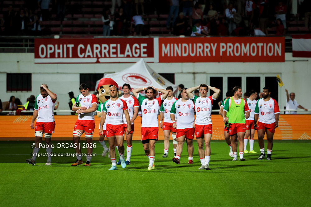 Mathieu Acebes, Yann Lesgourgues, Nicolas Elissondo, lors du match de Pro D2 entre le Biarritz olympique et Nevers, le 10 avril 2026 au stade Aguiléra de Biarritz, France (Photo Pablo ORDAS)