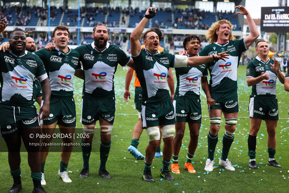 Daniel Bibi Biziwu, Fabien Brau Boirie, Rémi Picquette, Loïc Crédoz, Théo Attissogbe, Thomas Jolmes, Joe Simmonds, lors du match de Top 14 entre l'Aviron bayonnais et la Section paloise, le 18 avril 2026 au stade Jean Dauger de Bayonne, France (Photo Pablo ORDAS)