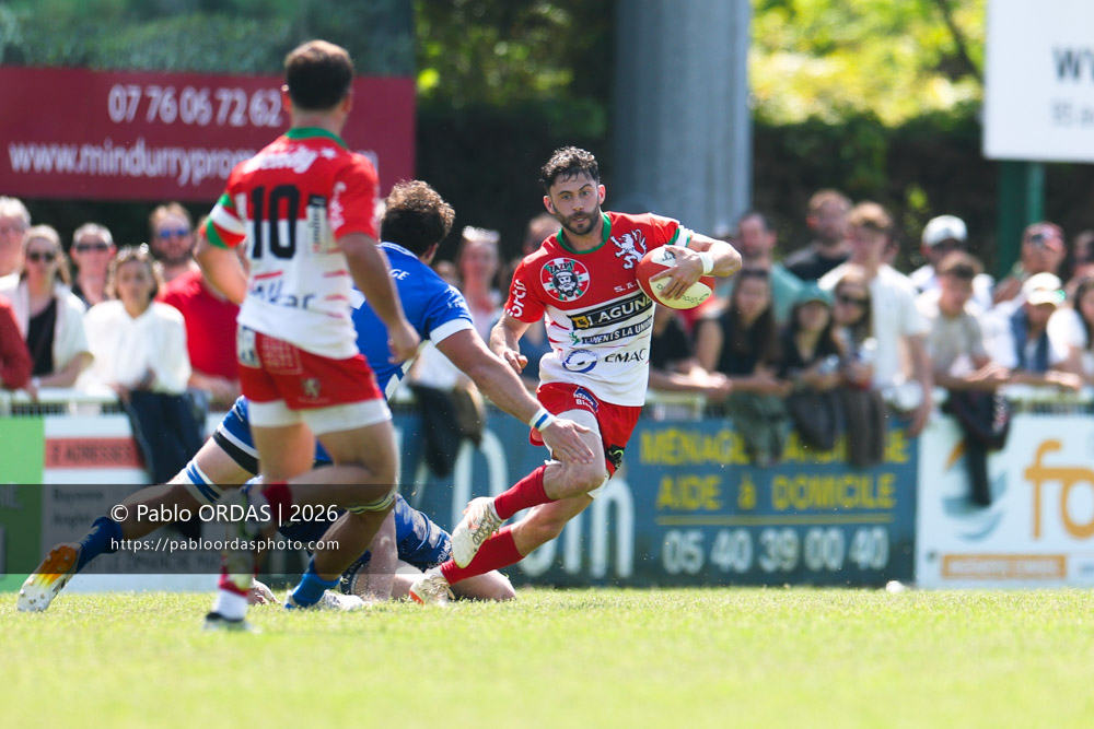 Antton Pribat, lors du match de Nationale 2 entre l'Anglet olympique et Mauléon, le 19 avril 2026 au stade Saint-Jean d'Anglet, France (Photo Pablo ORDAS)