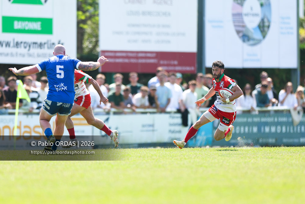 Antton Pribat, lors du match de Nationale 2 entre l'Anglet olympique et Mauléon, le 19 avril 2026 au stade Saint-Jean d'Anglet, France (Photo Pablo ORDAS)