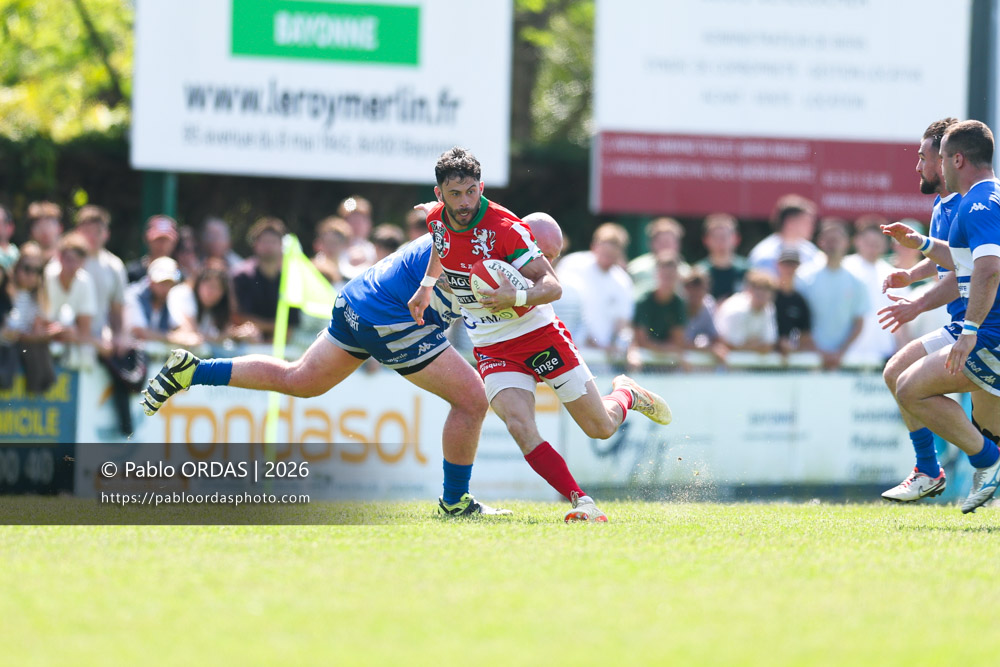 Antton Pribat, lors du match de Nationale 2 entre l'Anglet olympique et Mauléon, le 19 avril 2026 au stade Saint-Jean d'Anglet, France (Photo Pablo ORDAS)