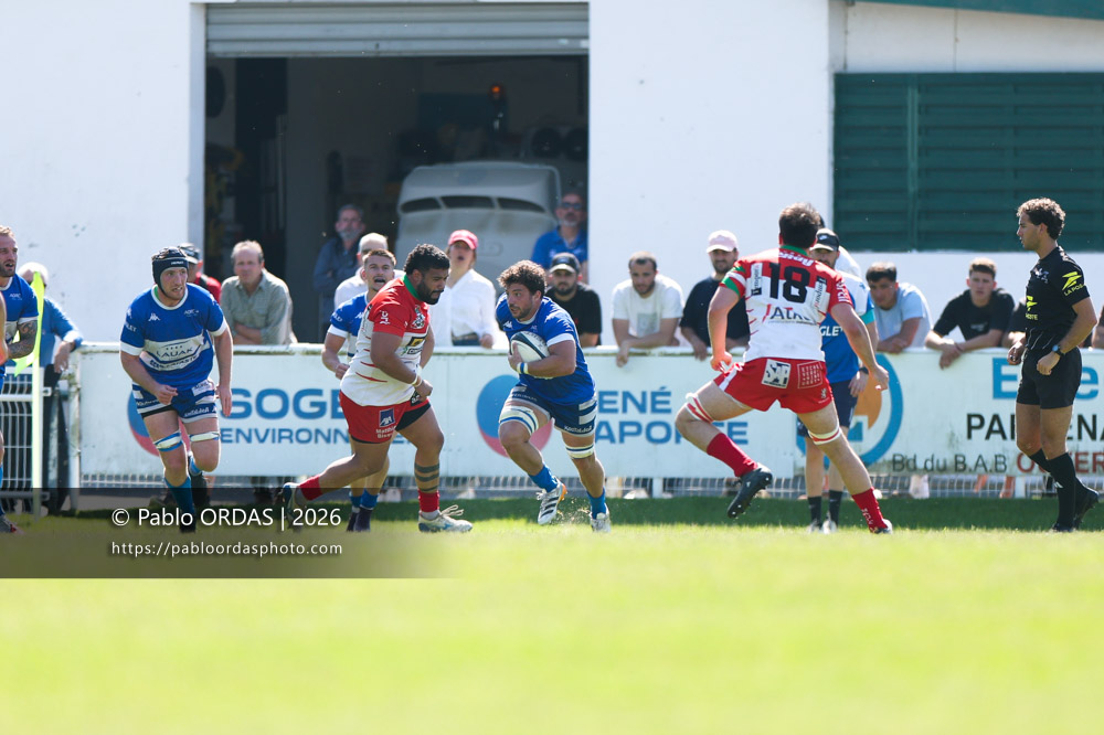 Damien Ména, lors du match de Nationale 2 entre l'Anglet olympique et Mauléon, le 19 avril 2026 au stade Saint-Jean d'Anglet, France (Photo Pablo ORDAS)